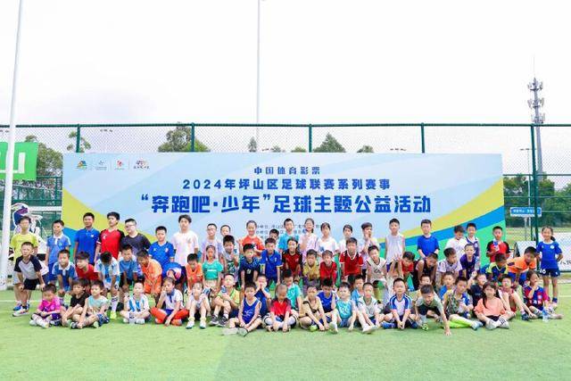 C罗支持者的赞美让人困惑：内容与现实大相径庭